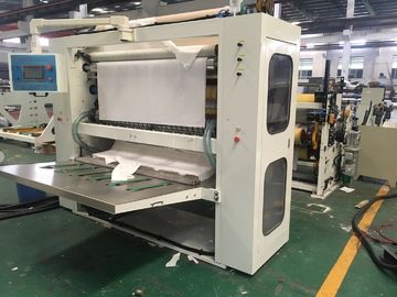 完全な容量の15KW 380V 50HZ N/Zの折目手タオルのティッシュの折る機械